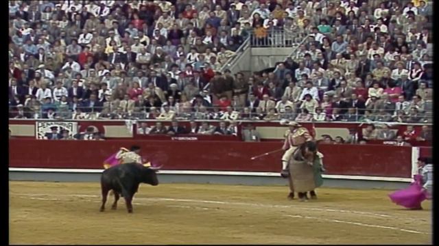 CORRIDA DE TOROS DE LA FERIA DE SAN ISIDRO смотреть онлайн