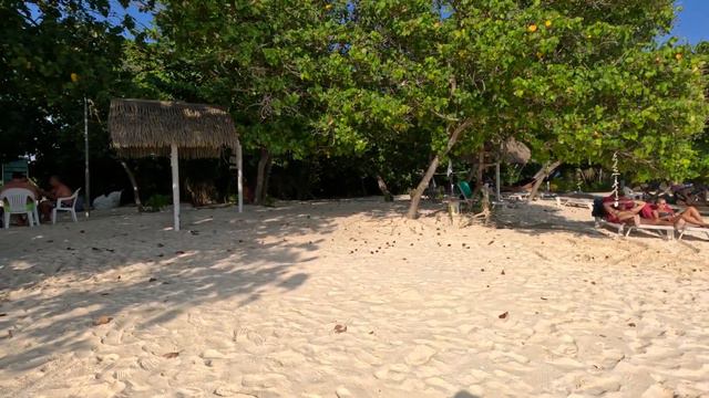Rasdhoo Beach | April 2023 смотреть онлайн
