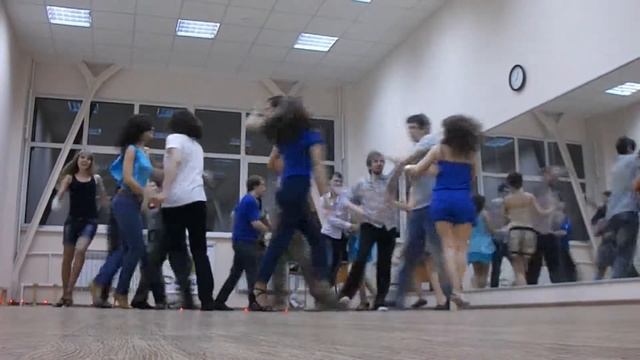Руэда Капелия. Танцы смотреть онлайн