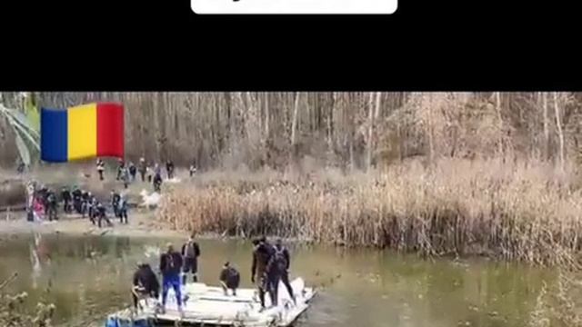 Украинские граждане призывного возраста бегут в Румынию дедовским способом. смотреть онлайн