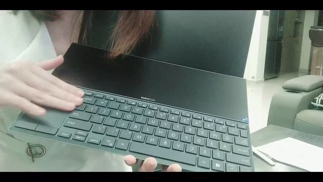 UNBOXING 2021 ASUS Zenbook Duo UX482EG-KA087T смотреть онлайн