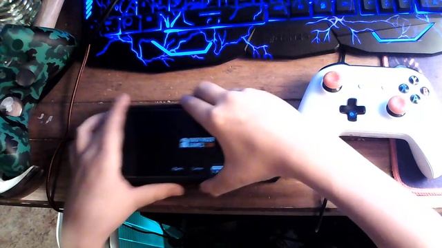 how to connect a Xbox one s controller to almost any Samsung. смотреть онлайн
