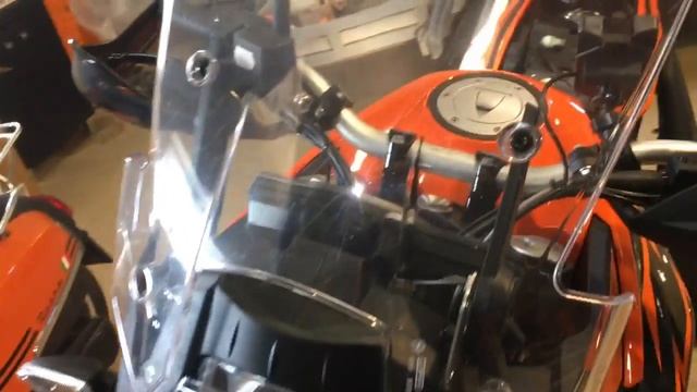 Установка высокого турингового стекла на KTM 1090 / 1190 смотреть онлайн