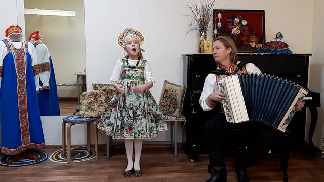 Левченко Юлия, 8 лет. РНП "Пошла Дуня из ворот" смотреть онлайн