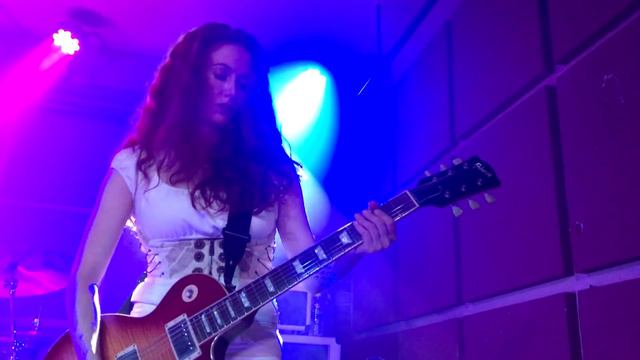 Zepparella And Phenomenal Gretchen Menn Jam To Whole Lotta Love By Led Zeppelin