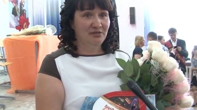 24 мая в Сарапуле во всех школах города прозвенели последние звонки. смотреть онлайн