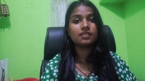 My Current Reads ? // Bookworm // Why I adore sharing what i read