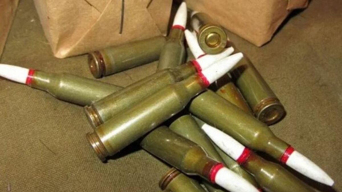 Для чего АК-74 нужны странные патроны с белыми пулями смотреть онлайн