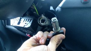 Как достать сломанный ключ из замка зажигания без инструментов Sprinter 95-06 Vito WV Lt