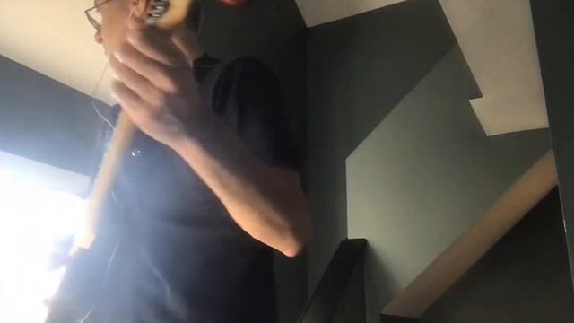 1004 Noodling over Lose Yourself by Daft Punk through Fender Mustang Micro '65 Deluxe + Greenbox OD смотреть онлайн