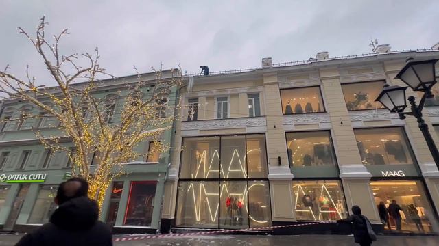 Вы такое видели? / Самый желанный театр / Это супер место! / Ну и сосульки / Невоспитанный! смотреть онлайн