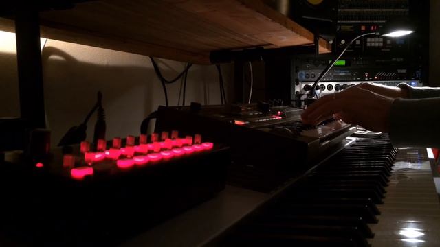 The MicroKORG Flying to Pluto at 432Hz смотреть онлайн