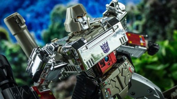 TOY OF THE WEEK: Transformers TakaraTomy Masterpiece MP-36+ Megatron