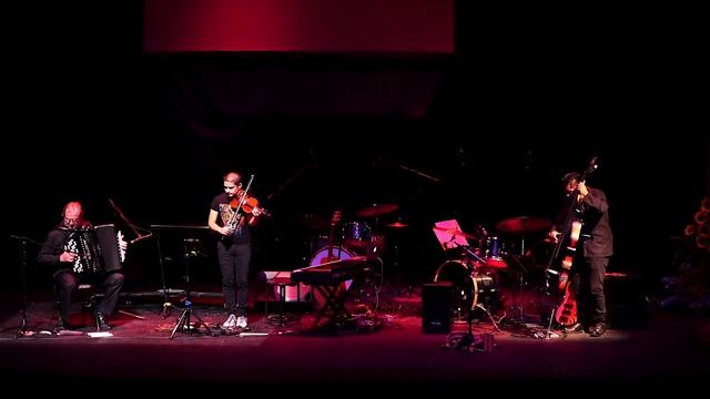 David Mendoza trio - Tango pour Claude смотреть онлайн