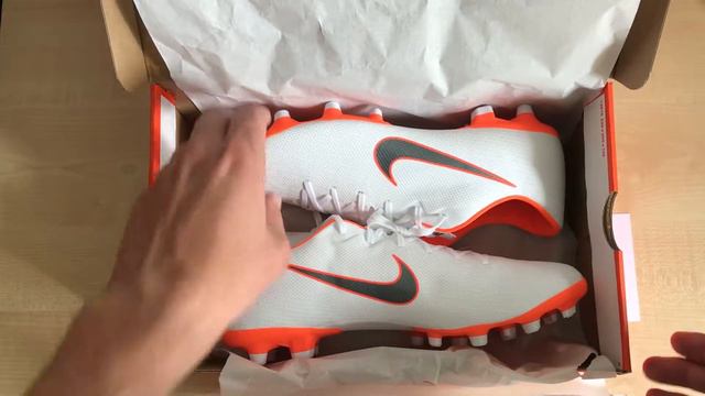 Распаковка Бутсы Nike Mercurial Vapor 12 Academy FG смотреть онлайн