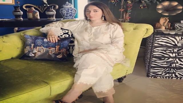 Sharmila Farooqi runs to call security to save MPA from beating || Sindh Assembly Incident | смотреть онлайн