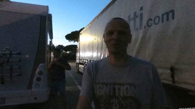 25 Едем в Пизу. Не дарите девушкам цветы, или как Шура нас чуть не отравил!!Фингал для жены!!! смотреть онлайн