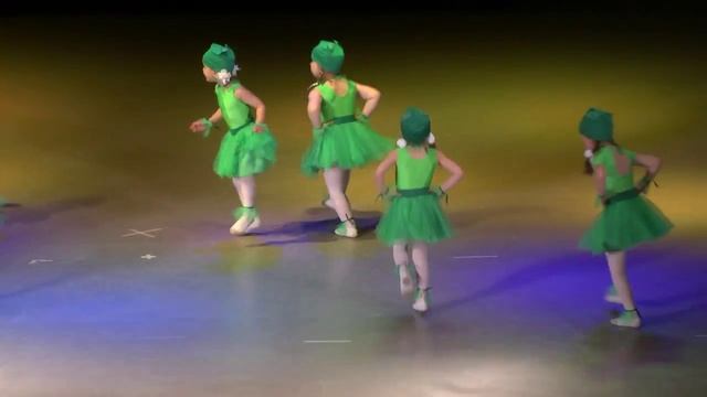 BabyDance - Уфа: Веселые Лягушата ( филиал Революционная, педагог Галина Эльвира Рафитовна)