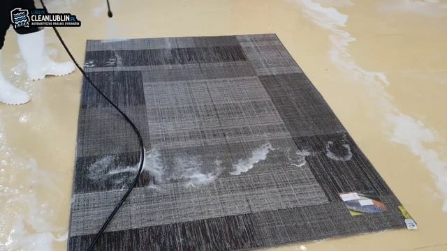 Pranie Brudnego Dywanu Polypropylen 100%.  Pozostały Dwa ślady Przypaleń  Od żelazka.