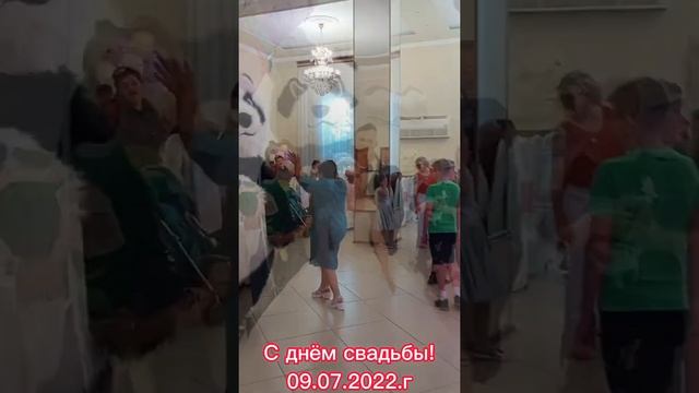 Ипатово кафе Бастет ? Наши красавцы Мишки поздравляют с днём свадьбы!????❄️??? смотреть онлайн