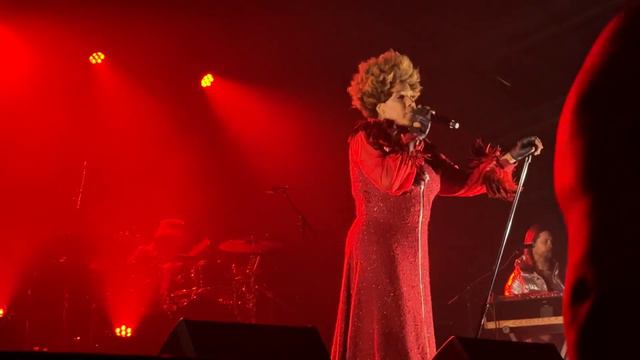 Macy Gray - Sunny (Joe McBride cover) - Live смотреть онлайн