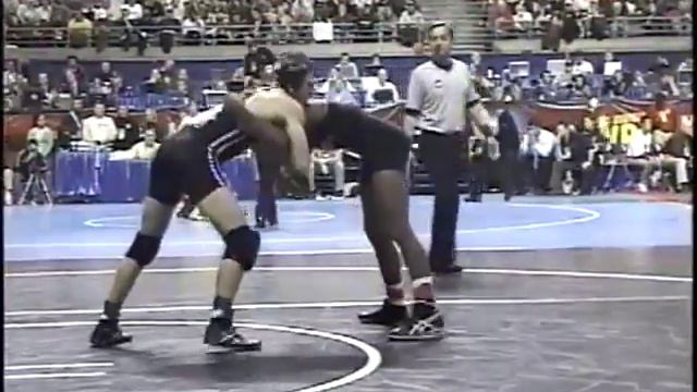 2007 NCAA Quarters 141- Ryan Lang (Northwestern) vs. Darrion Caldwell (NC State) смотреть онлайн