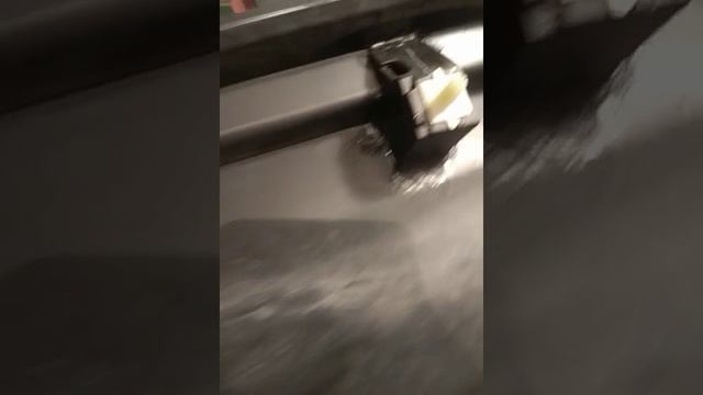 Крепление накладки порога. Ремонт