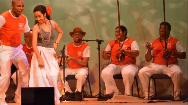 Grupo de Samba de Roda Vozes do Cativeiro смотреть онлайн