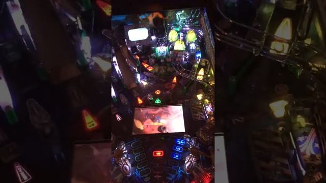 Alien Pinball Ambush Multiball with Super Jackpot смотреть онлайн