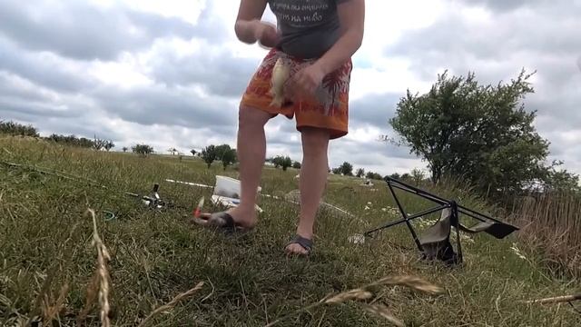 ОТЛИЧНЫЙ КЛЁВ !Первая летняя рыбалка ! Карась атакует.!!! смотреть онлайн