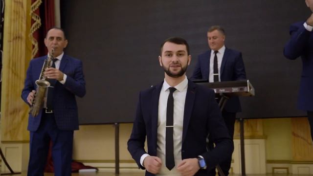 ГР ШТУЛ-ЛЕПЕСТКАМИ НЕЖНЫХ РОЗ