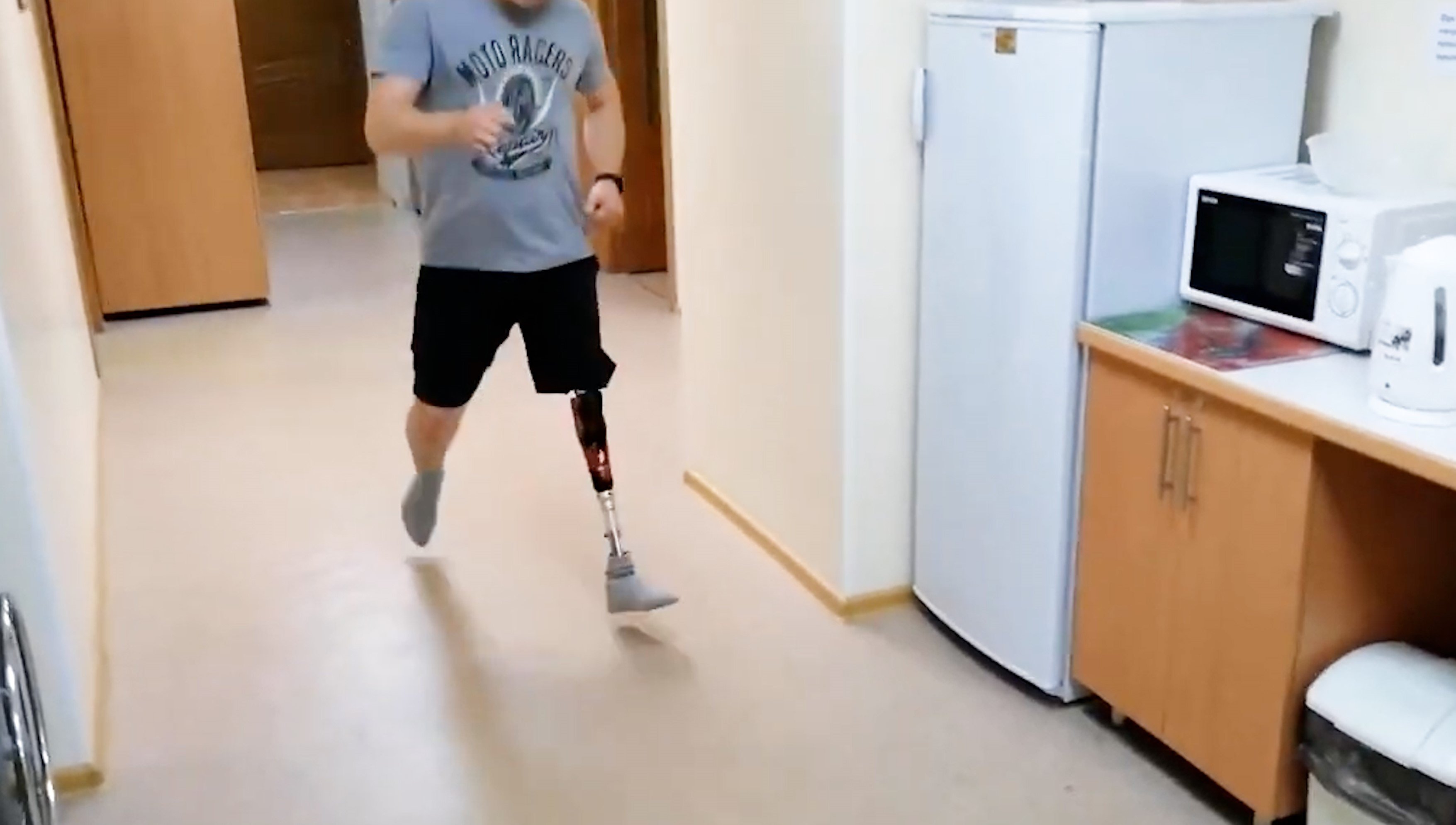 Для протеза ноги микропроцессорный коленный модуль "Plie 3.0" смотреть онлайн