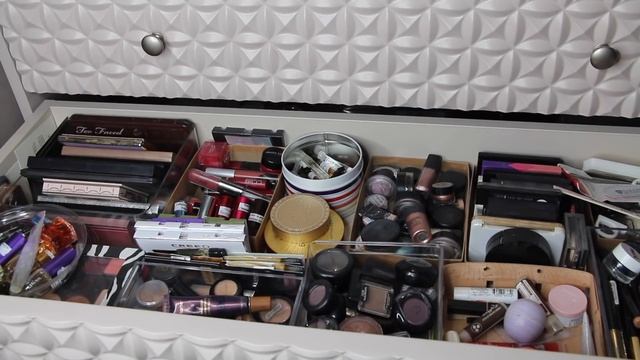 РАСХЛАМЛЕНИЕ КОСМЕТИКИ ? Часть 1 ? Выбрасываю и Раздаю ЛЮКС?