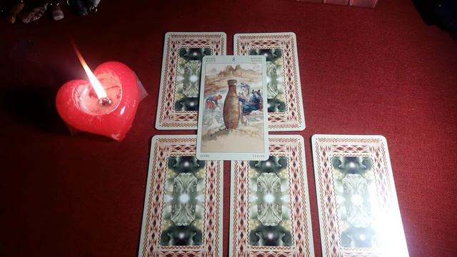 Гадание онлайн "Почему он выбрал именно вас?" смотреть онлайн