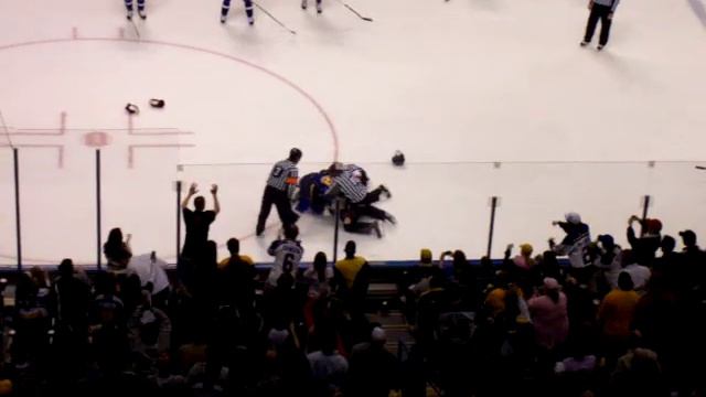 Hockey Fight - Matt Walker vs Jared Boll смотреть онлайн