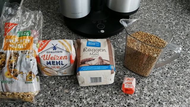 Brot?Ein Brotbackautomat ist ein elektrisches Küchengerät, das teilautomatisch Brot herstellen kann смотреть онлайн