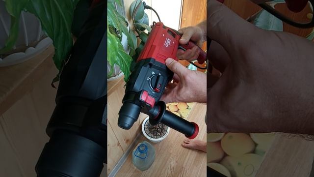 Перфоратор Elitech П0724РЭМ Промо смотреть онлайн