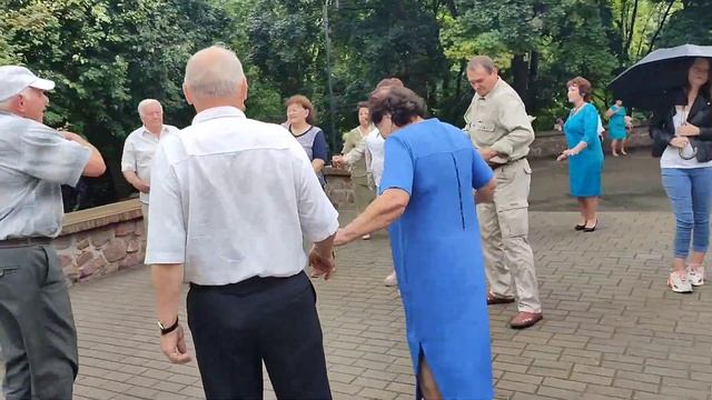 30.07.23г..."Ох,не Судьба"...на танцполе в Гомельском парке... смотреть онлайн