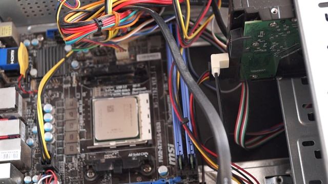 Замена термопасты и чистка компьютера от пыли! смотреть онлайн