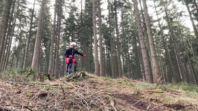 UNICYCLE DOWNHILL - jednokolka - einrad смотреть онлайн