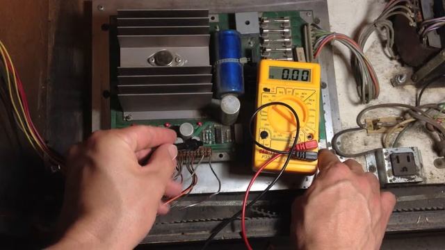 04 Arcade Game Repair - Rewiring 25¢ Coin Mech Lights смотреть онлайн