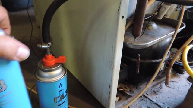 Почему обмерзает приемная(обратная) трубка компрессора холодильника. смотреть онлайн