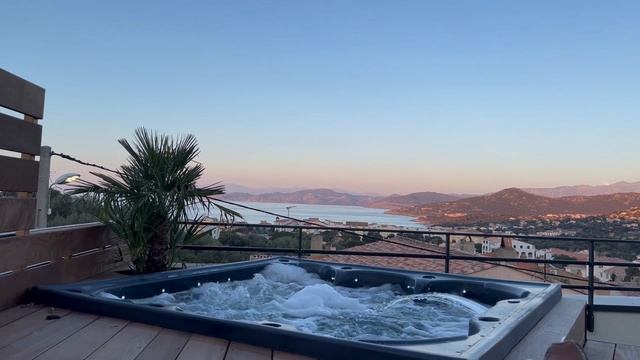 Jacuzzi vue sur la mer ISULA BELLA VISTA смотреть онлайн