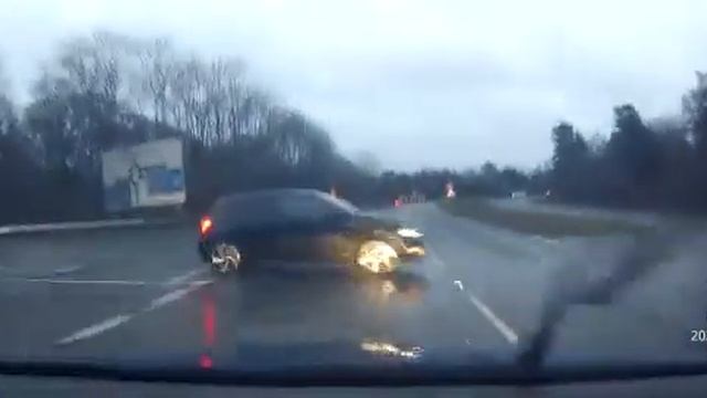 Car crash. my Skoda Octavia VRS, did a great job keeping me safe. Written off thou. смотреть онлайн