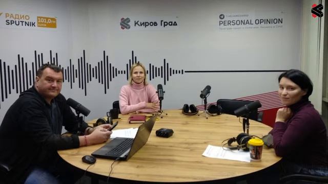 Дневной разворот: Кировские дорожники готовятся к зиме // Выборы Васнецовской Снегурочки смотреть онлайн