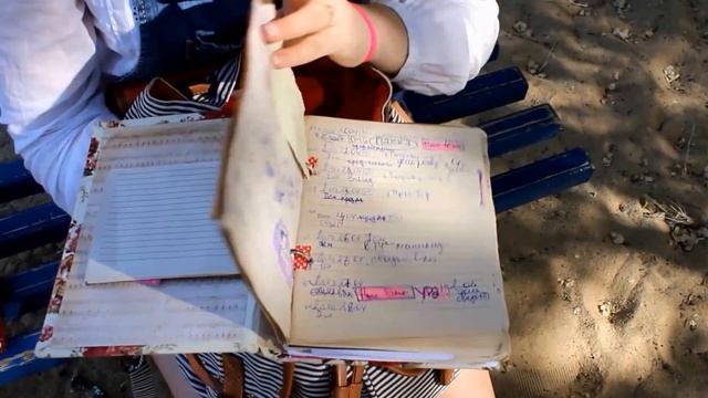 Что в моей сумке?What is in my bag? смотреть онлайн