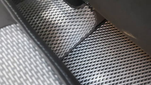 Eva коврики. Реальный отзыв от таксиста. 4 дня поездок в такси, без мойки ковров - (только пылесос) смотреть онлайн