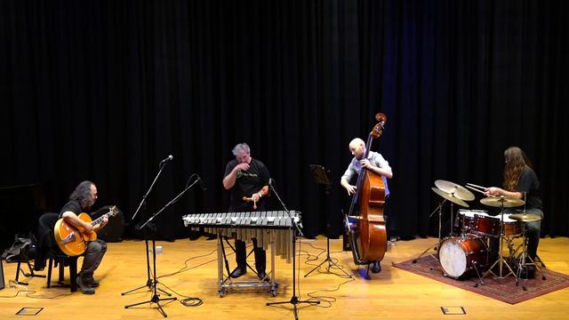 Inner urge (J. Henderson) - Harvey Price & Adam Léb trio смотреть онлайн