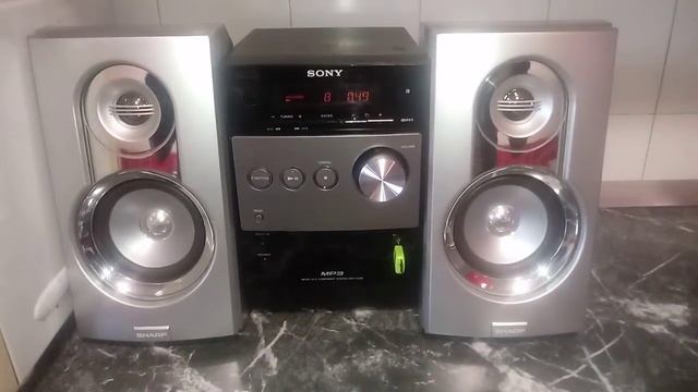 Sony CMT-FX205 Mini Hifi with Sharp speaker смотреть онлайн