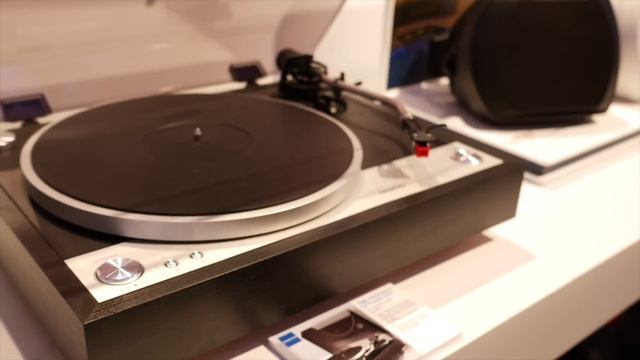CES 2015: Philips and Onkyo at the Gibson Tent смотреть онлайн